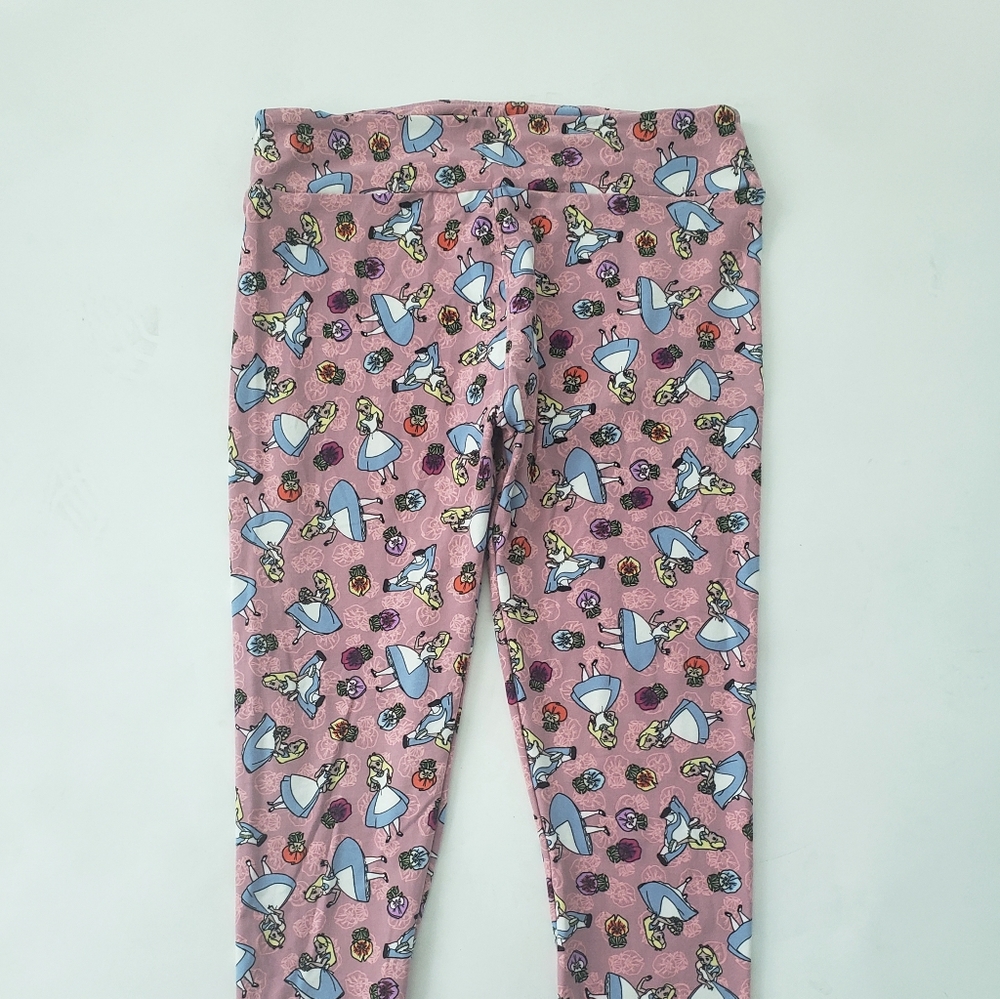 Lularoe pink Alice in Wonderland leggings Curvy